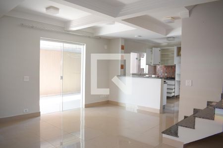 Sala de casa de condomínio para alugar com 3 quartos, 160m² em Boqueirão, Curitiba