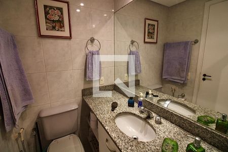 Apartamento à venda com 127m², 2 quartos e 2 vagasBanheiro Social
