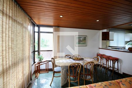 Sala de apartamento para alugar com 4 quartos, 115m² em Balneario Cidade Atlantica, Guarujá