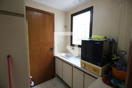 Apartamento para alugar com 115m², 4 quartos e 1 vagaÁrea de Serviço