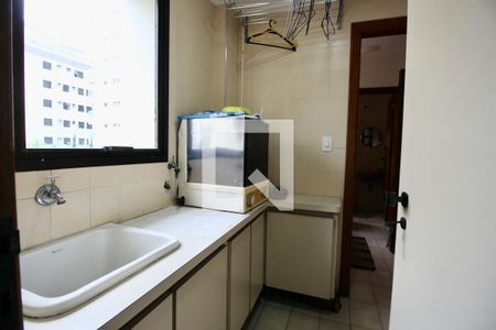 Apartamento para alugar com 115m², 4 quartos e 1 vagaÁrea de Serviço