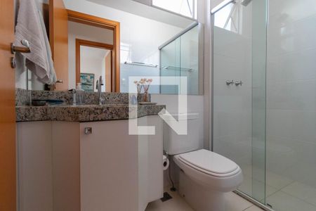 Apartamento à venda com 70m², 2 quartos e 2 vagas Apartamento à venda com 70m², 2 quartos e 2 vagasBanheiro 2