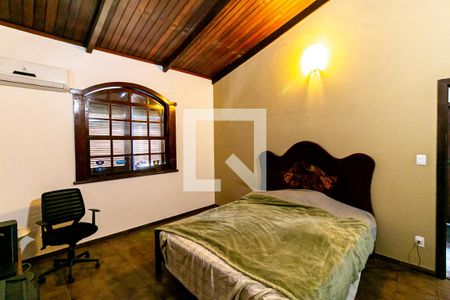 Casa à venda com 540m², 8 quartos e 3 vagas Casa à venda com 540m², 8 quartos e 3 vagasQuarto