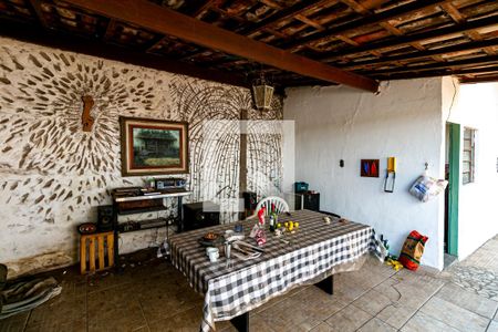 Casa à venda com 540m², 8 quartos e 3 vagas Casa à venda com 540m², 8 quartos e 3 vagasÁrea externa