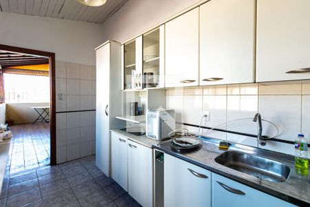 Casa à venda com 540m², 8 quartos e 3 vagas Casa à venda com 540m², 8 quartos e 3 vagasCozinha