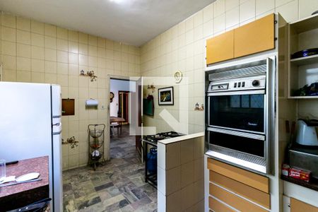 Casa à venda com 540m², 8 quartos e 3 vagas Casa à venda com 540m², 8 quartos e 3 vagasCozinha