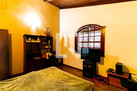 Casa à venda com 540m², 8 quartos e 3 vagas Casa à venda com 540m², 8 quartos e 3 vagasQuarto