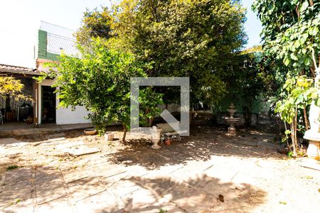 Casa à venda com 540m², 8 quartos e 3 vagas Casa à venda com 540m², 8 quartos e 3 vagasÁrea externa