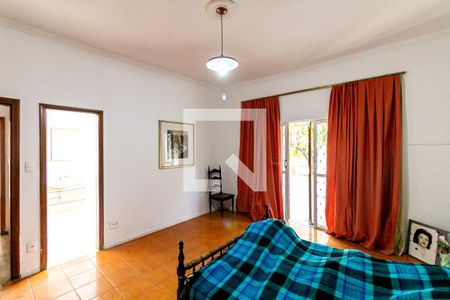 Casa à venda com 540m², 8 quartos e 3 vagas Casa à venda com 540m², 8 quartos e 3 vagasQuarto