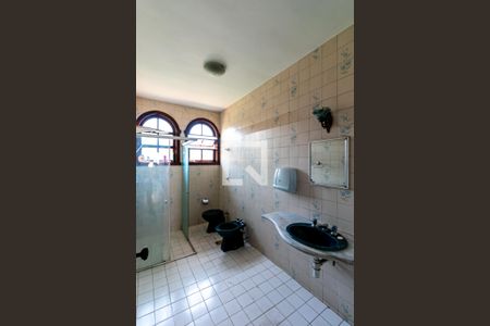 Casa à venda com 540m², 8 quartos e 3 vagas Casa à venda com 540m², 8 quartos e 3 vagasBanheiro