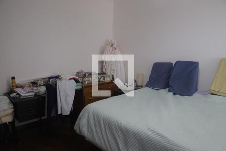 Casa à venda com 330m², 5 quartos e 3 vagasSuíte