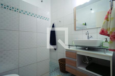 Casa à venda com 167m², 3 quartos e 2 vagas Casa à venda com 167m², 3 quartos e 2 vagasBanheiro Social