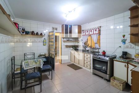 Casa à venda com 167m², 3 quartos e 2 vagas Casa à venda com 167m², 3 quartos e 2 vagasCozinha