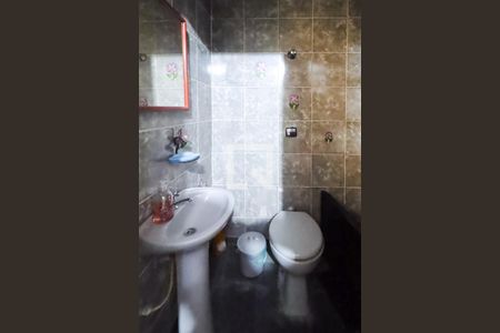 Casa à venda com 167m², 3 quartos e 2 vagas Casa à venda com 167m², 3 quartos e 2 vagasÁrea de Serviço