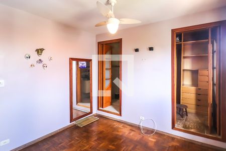 Casa à venda com 167m², 3 quartos e 2 vagas Casa à venda com 167m², 3 quartos e 2 vagasSuíte