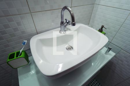 Casa à venda com 167m², 3 quartos e 2 vagas Casa à venda com 167m², 3 quartos e 2 vagasBanheiro Social