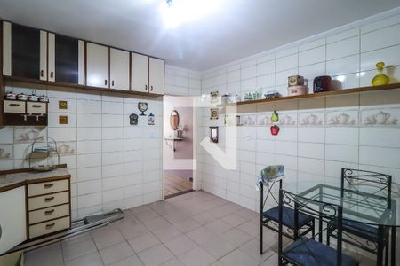 Casa à venda com 167m², 3 quartos e 2 vagas Casa à venda com 167m², 3 quartos e 2 vagasCozinha