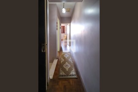 Casa à venda com 167m², 3 quartos e 2 vagas Casa à venda com 167m², 3 quartos e 2 vagasCorredor