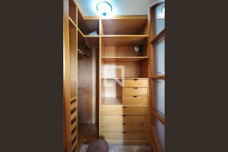 Casa à venda com 167m², 3 quartos e 2 vagas Casa à venda com 167m², 3 quartos e 2 vagasSuíte