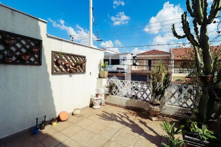 Casa à venda com 167m², 3 quartos e 2 vagas Casa à venda com 167m², 3 quartos e 2 vagasQuintal