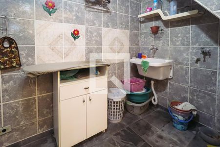 Casa à venda com 167m², 3 quartos e 2 vagas Casa à venda com 167m², 3 quartos e 2 vagasÁrea de Serviço