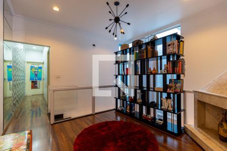 Casa à venda com 320m², 3 quartos e 2 vagas Casa à venda com 320m², 3 quartos e 2 vagasSala - Lareira