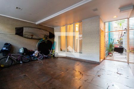 Casa à venda com 320m², 3 quartos e 2 vagas Casa à venda com 320m², 3 quartos e 2 vagasGaragem