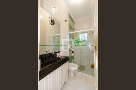 Casa à venda com 320m², 3 quartos e 2 vagas Casa à venda com 320m², 3 quartos e 2 vagasBanheiro - Social