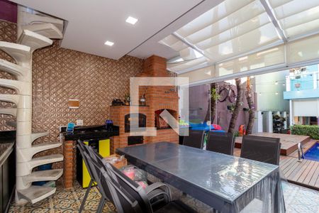 Casa à venda com 320m², 3 quartos e 2 vagas Casa à venda com 320m², 3 quartos e 2 vagasEspaço Gourmet