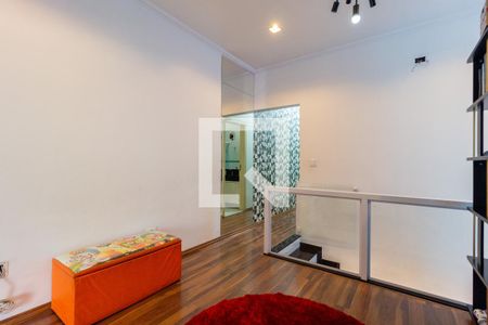 Casa à venda com 320m², 3 quartos e 2 vagas Casa à venda com 320m², 3 quartos e 2 vagasSala - Lareira