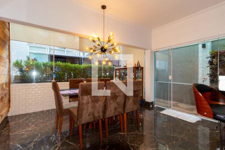 Casa à venda com 320m², 3 quartos e 2 vagas Casa à venda com 320m², 3 quartos e 2 vagasCozinha