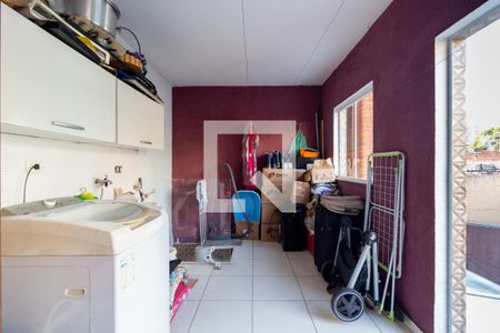 Casa à venda com 320m², 3 quartos e 2 vagas Casa à venda com 320m², 3 quartos e 2 vagasÁrea de Serviço