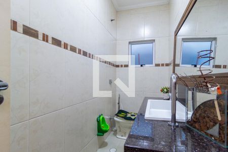 Casa à venda com 320m², 3 quartos e 2 vagas Casa à venda com 320m², 3 quartos e 2 vagasLavabo