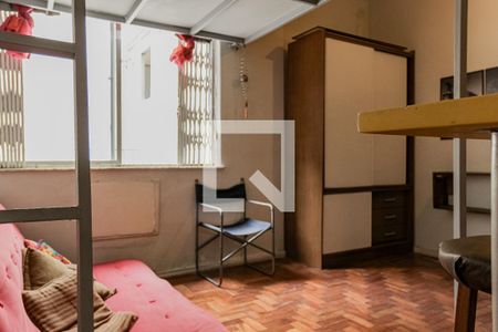 Sala/Quarto de casa de condomínio para alugar com 1 quarto, 27m² em Copacabana, Rio de Janeiro