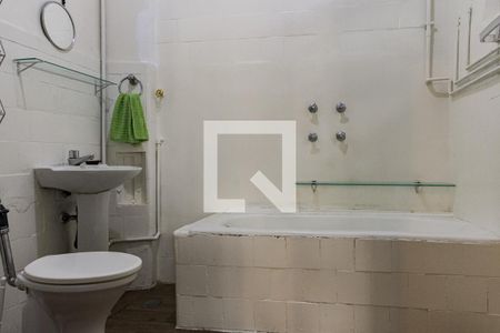 Banheiro  de casa de condomínio para alugar com 1 quarto, 27m² em Copacabana, Rio de Janeiro
