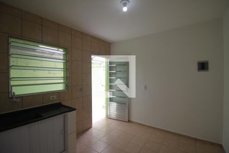 Cozinha de casa para alugar com 1 quarto, 40m² em Vila California(zona Sul), São Paulo
