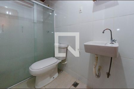 Banheiro de casa para alugar com 1 quarto, 55m² em Nova Cintra, Belo Horizonte