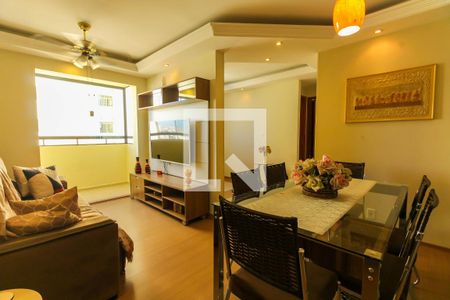 Apartamento à venda com 73m², 3 quartos e 1 vaga Apartamento à venda com 73m², 3 quartos e 1 vagaSala