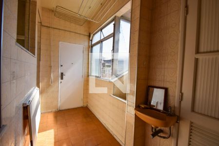 Apartamento à venda com 110m², 3 quartos e 1 vagaÁrea de Serviço