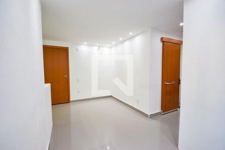 Sala de apartamento para alugar com 2 quartos, 44m² em Água Santa, Rio de Janeiro