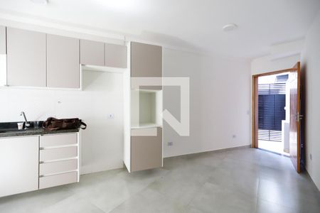 Sala e Cozinha de apartamento para alugar com 2 quartos, 45m² em Vila Dom Pedro Ii, São Paulo