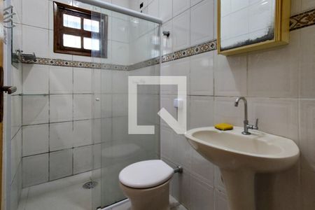 Banheiro da Suíte de casa para alugar com 2 quartos, 120m² em Vilamar, Praia Grande