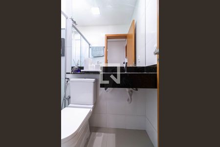 Apartamento à venda com 101m², 3 quartos e 1 vaga Apartamento à venda com 101m², 3 quartos e 1 vagaBanheiro social 1