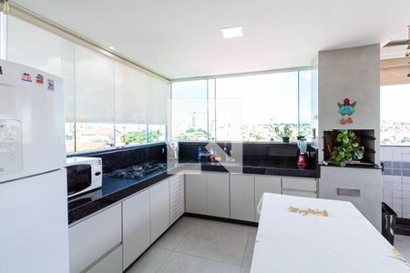 Apartamento à venda com 101m², 3 quartos e 1 vaga Apartamento à venda com 101m², 3 quartos e 1 vagaCobertura - Área de serviço