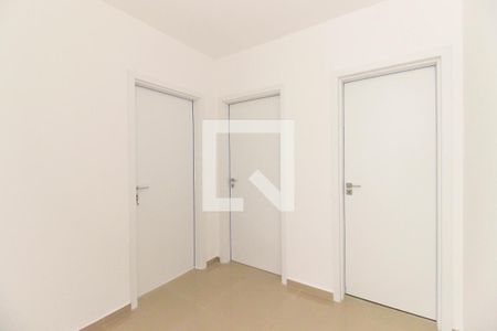 Entrada Quartos e Banheiro de apartamento para alugar com 2 quartos, 53m² em Penha de França, São Paulo