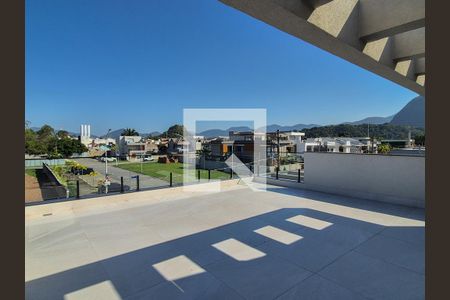 Casa de condomínio à venda com 450m², 4 quartos e 2 vagas Casa de condomínio à venda com 450m², 4 quartos e 2 vagasSacada
