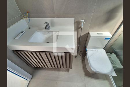 Casa de condomínio à venda com 450m², 4 quartos e 2 vagas Casa de condomínio à venda com 450m², 4 quartos e 2 vagasBanheiro