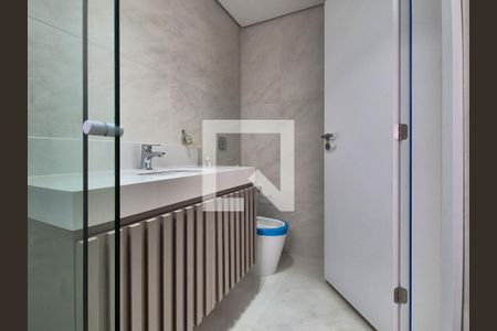 Casa de condomínio à venda com 450m², 4 quartos e 2 vagas Casa de condomínio à venda com 450m², 4 quartos e 2 vagasBanheiro da Suite 3