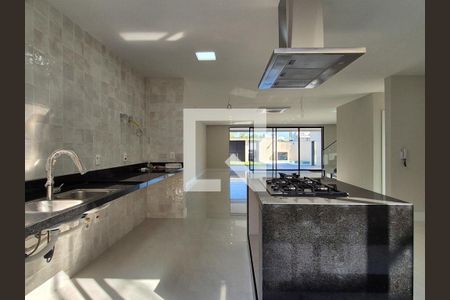 Casa de condomínio à venda com 450m², 4 quartos e 2 vagas Casa de condomínio à venda com 450m², 4 quartos e 2 vagasCozinha