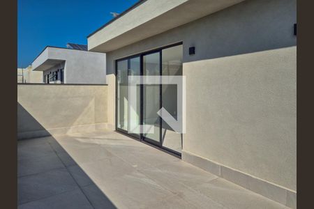 Casa de condomínio à venda com 450m², 4 quartos e 2 vagas Casa de condomínio à venda com 450m², 4 quartos e 2 vagasSacada